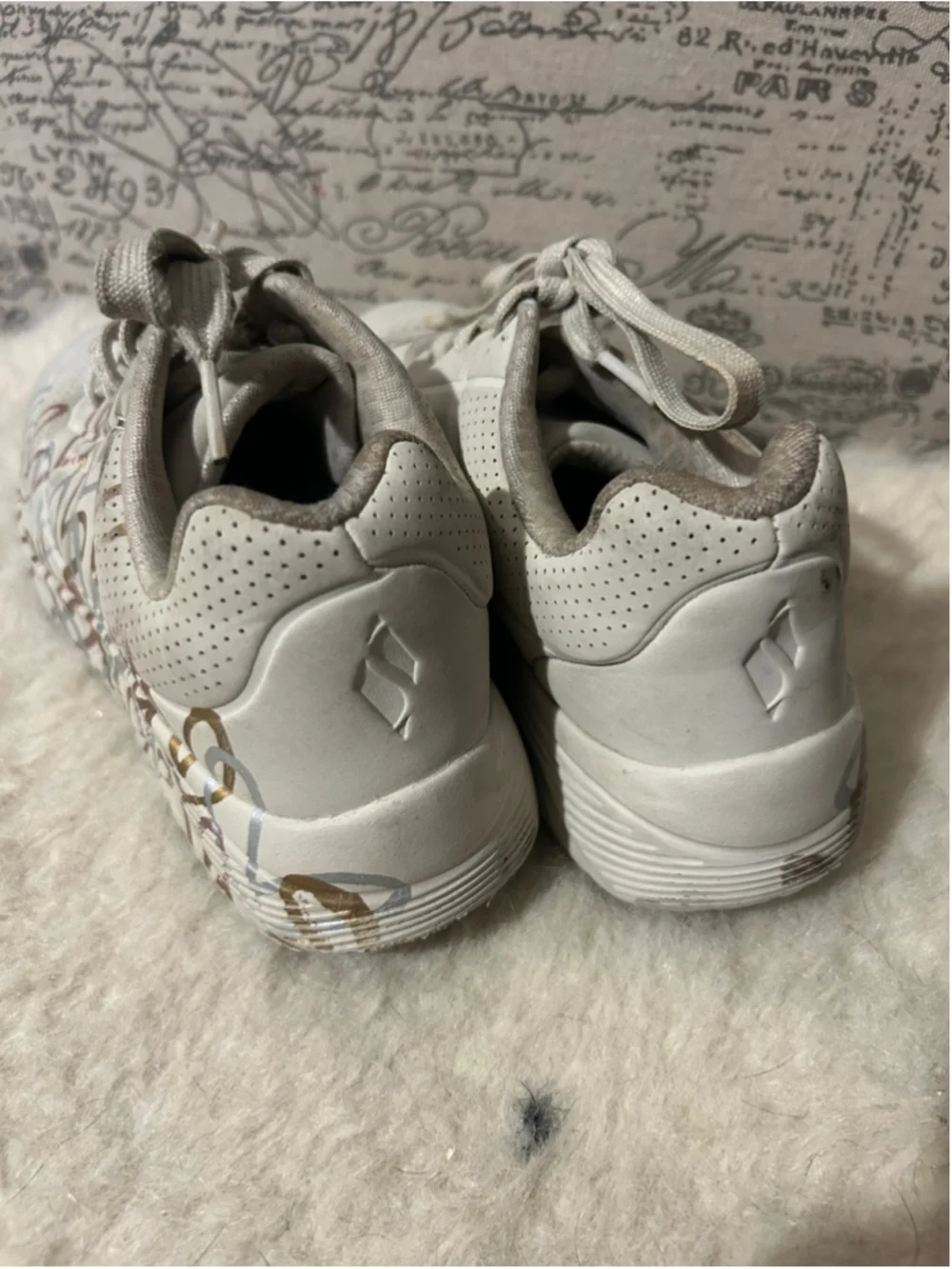 Skechers Sneakers White with Gold and Silver Heart Print